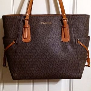 Michael Kors Voyager East West Tote Bag